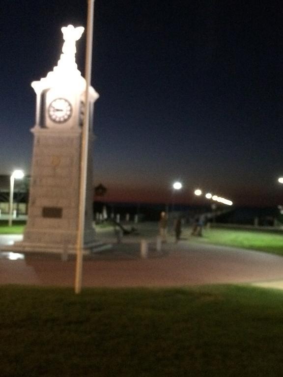 Adelaide - Semaphore Beach Front Exteriör bild