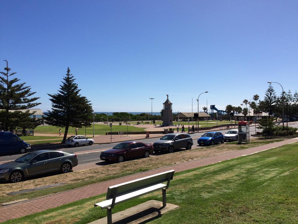 Adelaide - Semaphore Beach Front Lägenhet Exteriör bild