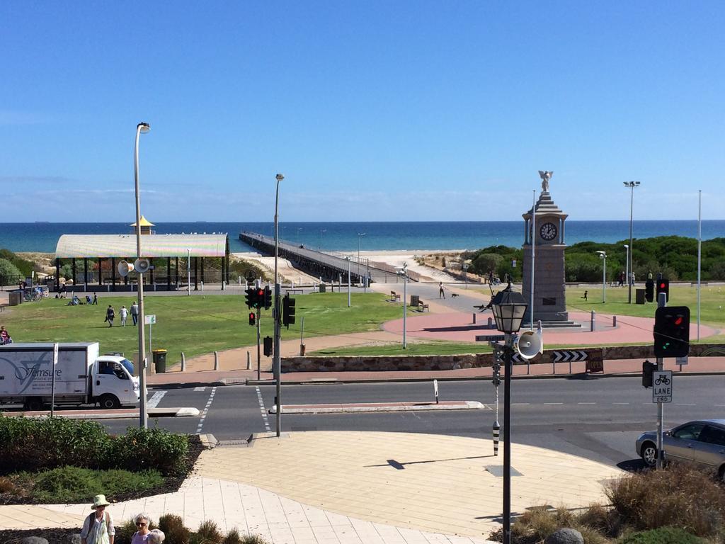 Adelaide - Semaphore Beach Front Lägenhet Exteriör bild